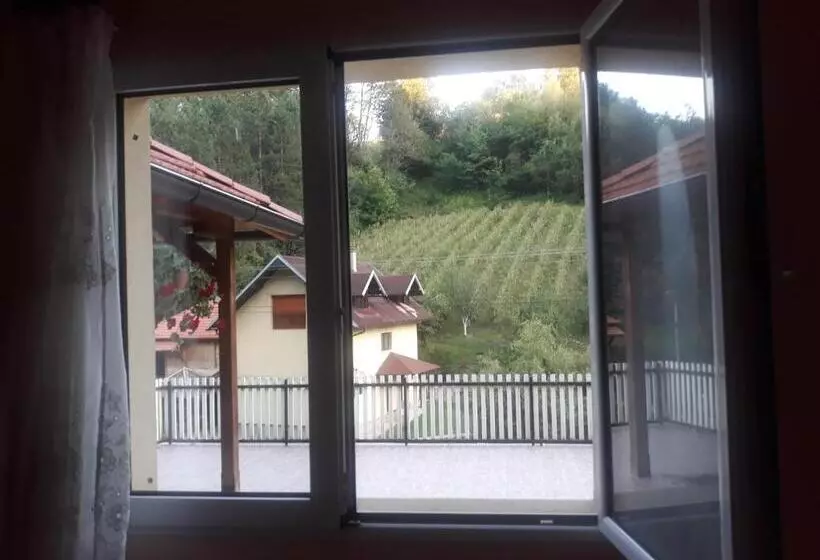 تختخواب و صبحانه Guesthouse Stanojevic