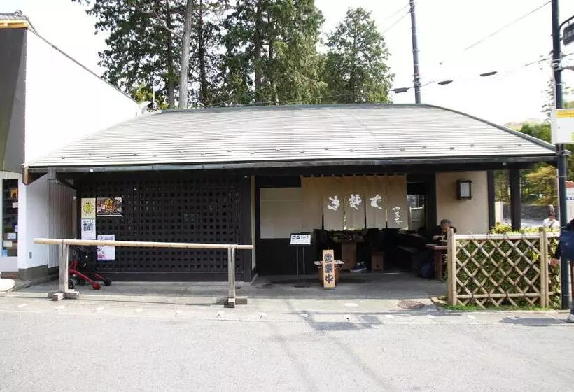 Aamiaismajoitus (B&B) 藤花楼 Kamakura