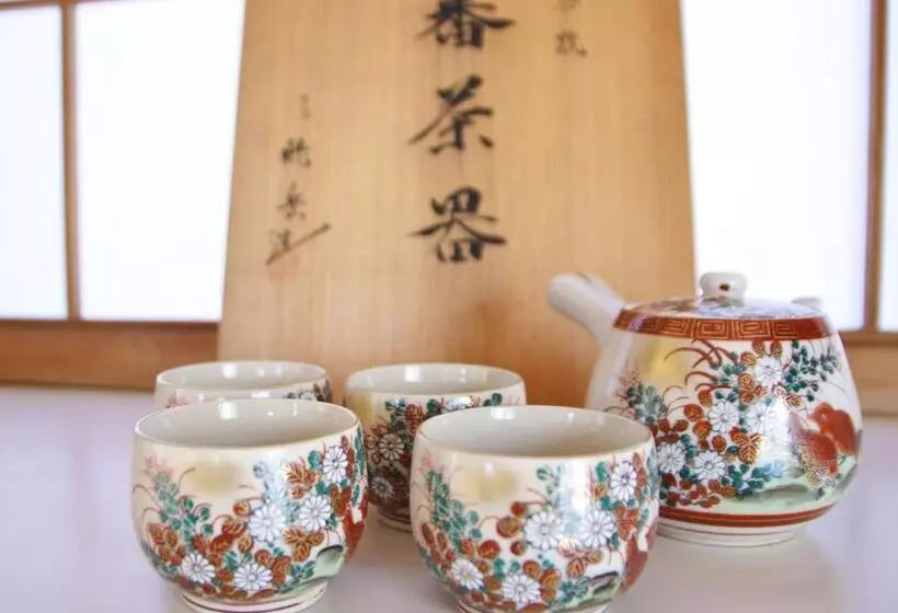 Aamiaismajoitus (B&B) 藤花楼 Kamakura