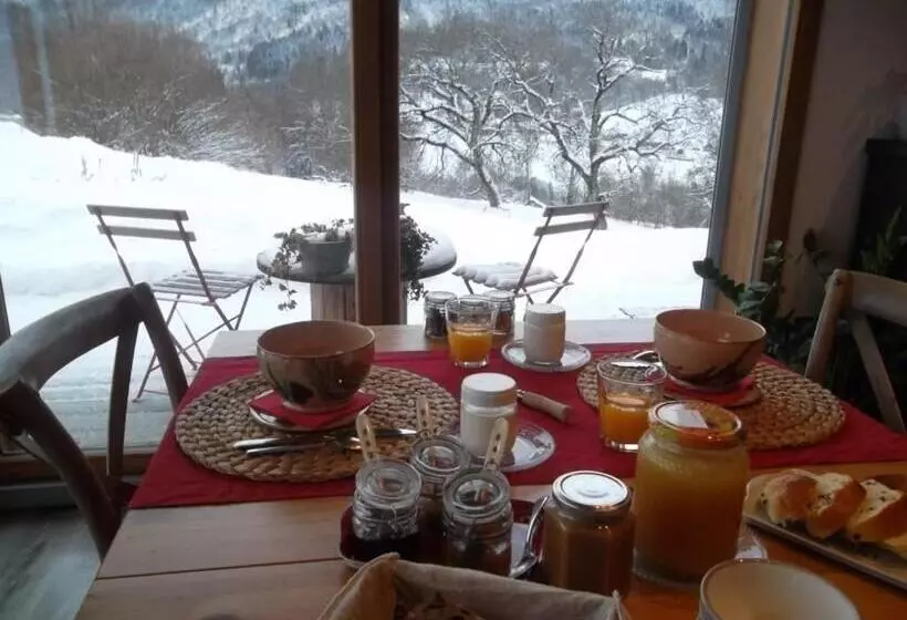 ベッドアンドブレックファースト La Buissonnière