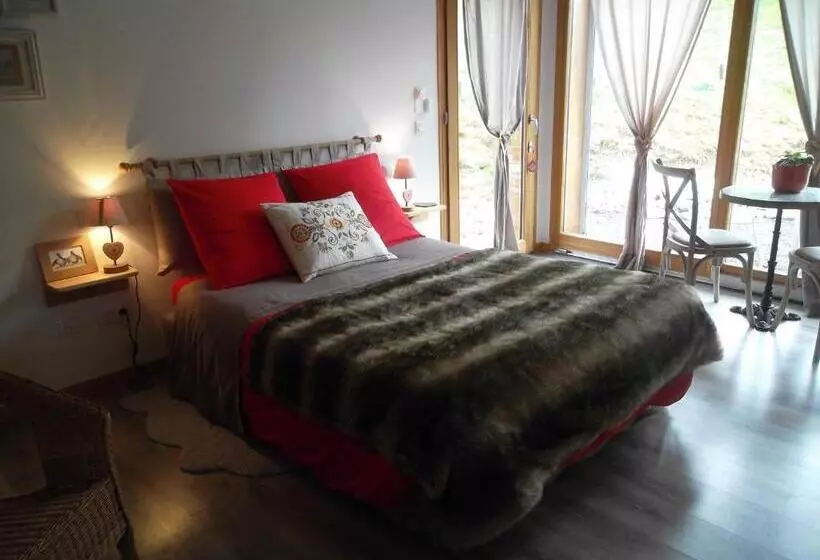 ベッドアンドブレックファースト La Buissonnière