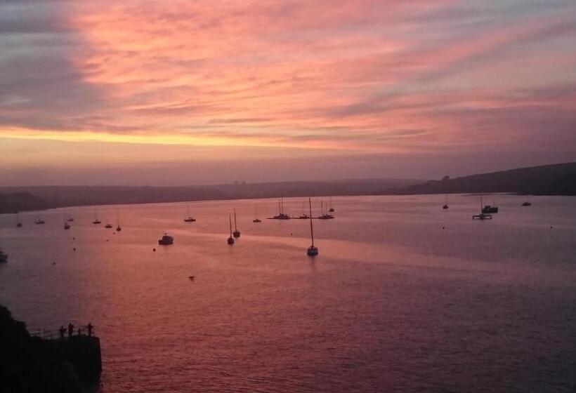 Fsc Dale Fort Hostel