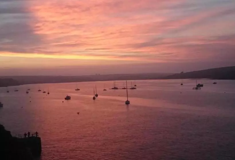 Fsc Dale Fort Hostel