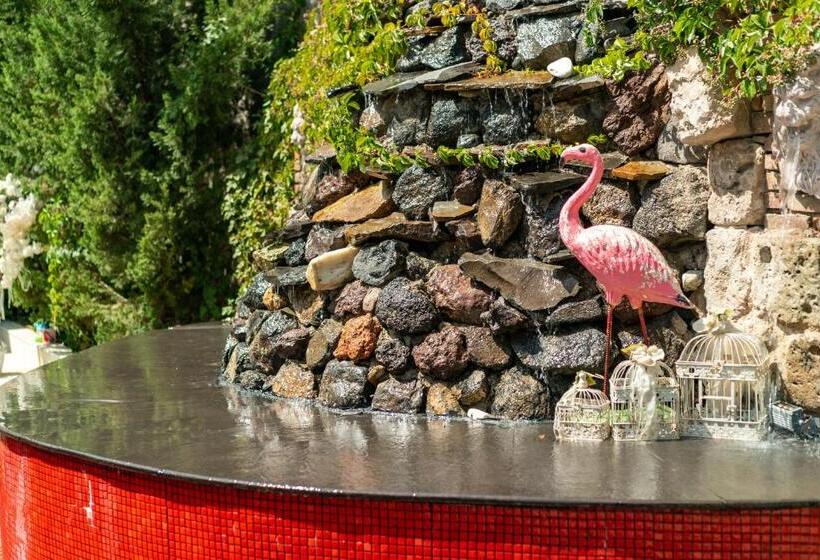 Отель Deluxe Villa With Pool