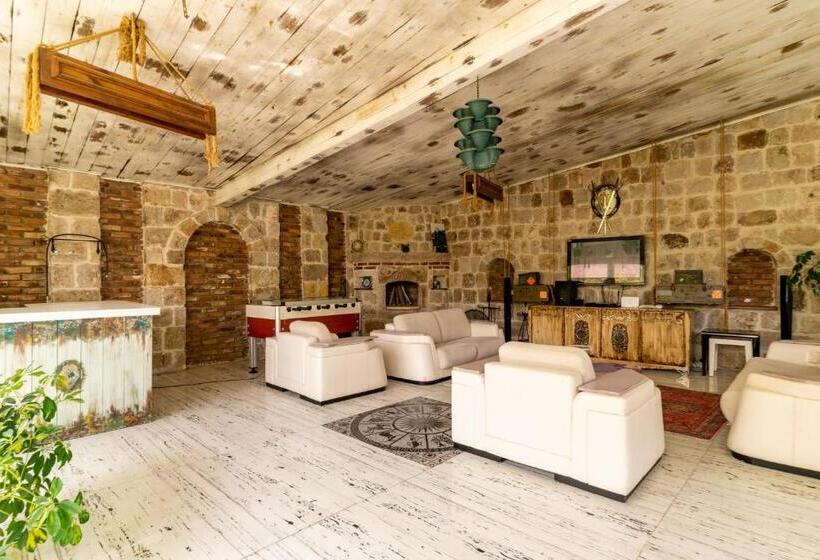 Отель Deluxe Villa With Pool