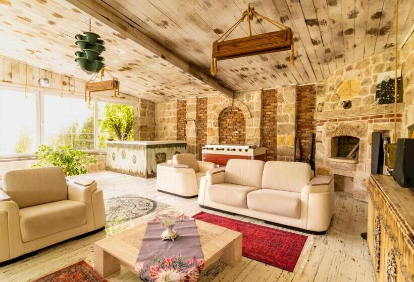 Отель Deluxe Villa With Pool