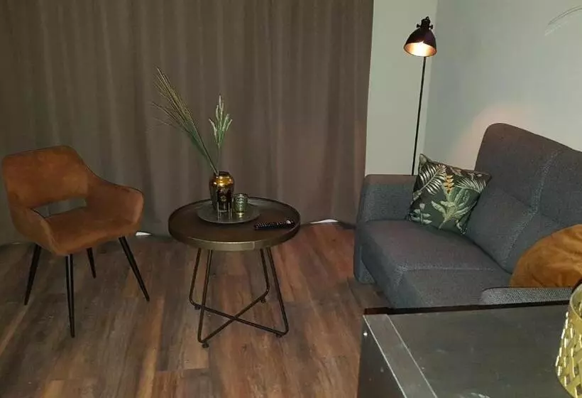 ホテル Dependance Anna S Zusje