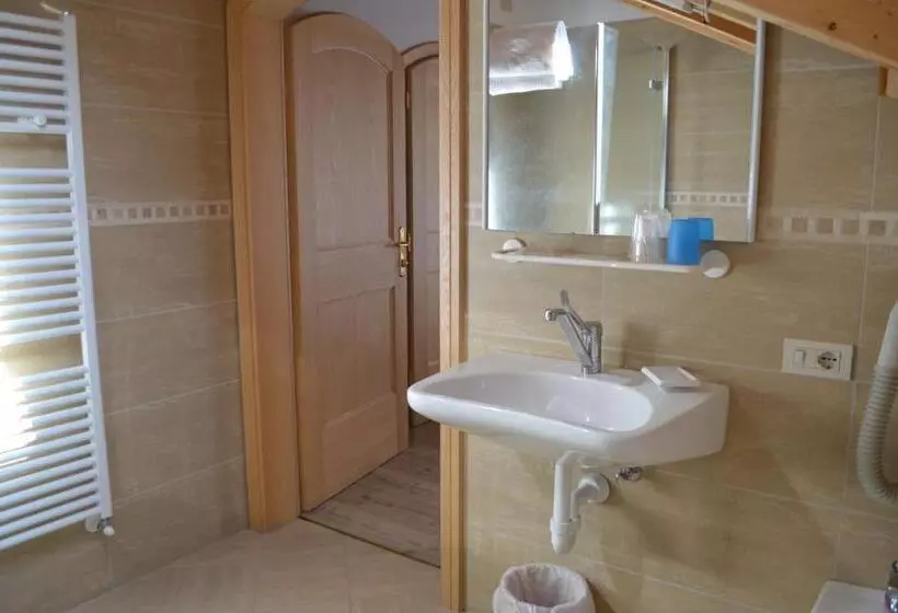ホテル Garni Eden Bed And Breakfast