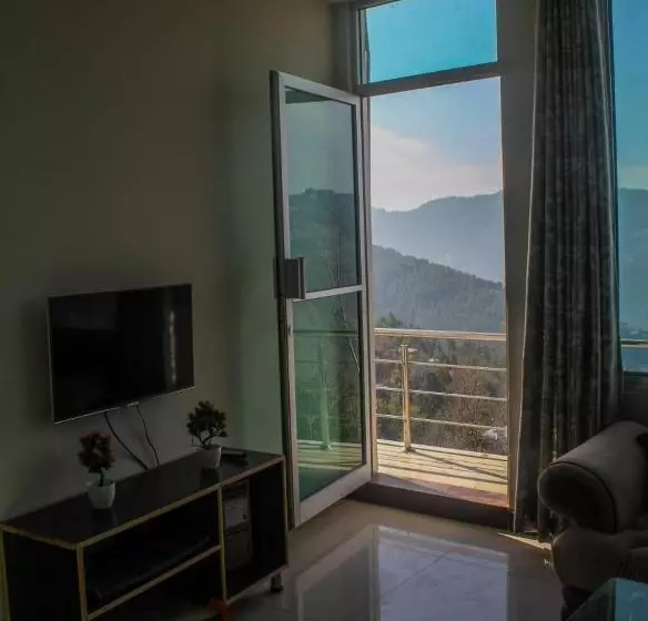 هتل Green Valley Bhurban Apartments