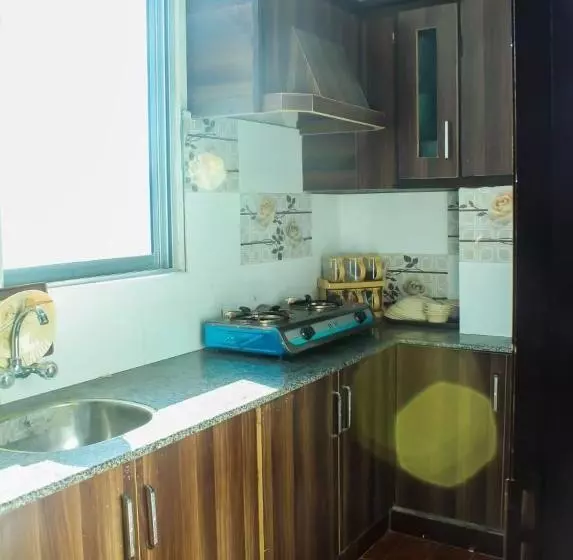 هتل Green Valley Bhurban Apartments