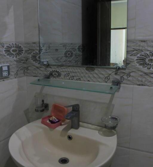 هتل Green Valley Bhurban Apartments