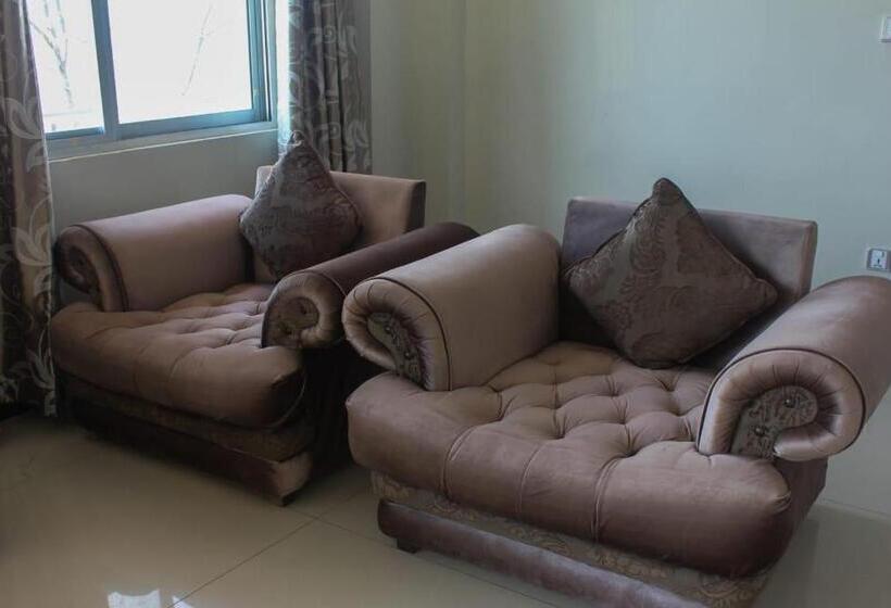 هتل Green Valley Bhurban Apartments