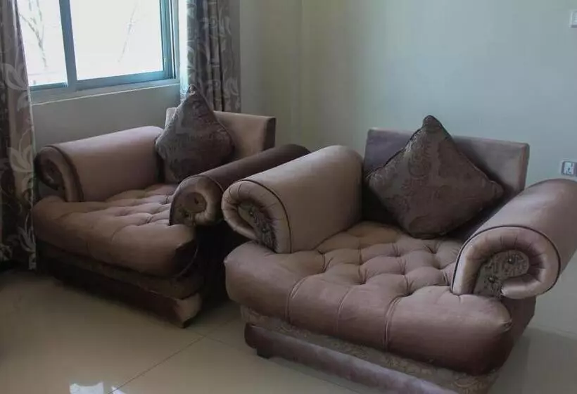 هتل Green Valley Bhurban Apartments