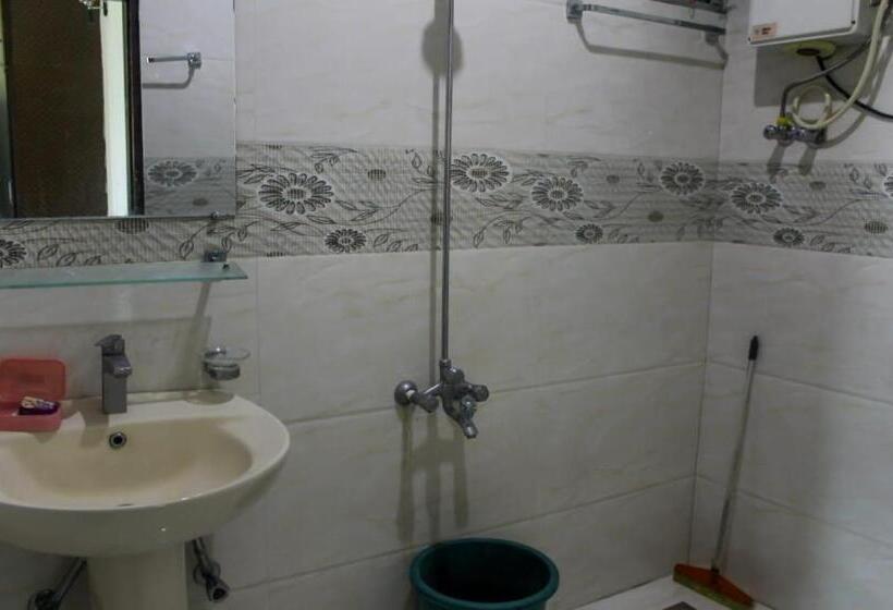 هتل Green Valley Bhurban Apartments