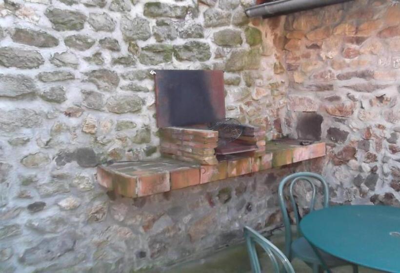 ホテル Le Mas De La Siffleuse