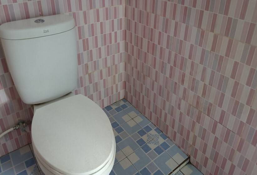 בית מלון כפרי Oyo 93359 Kawi Homestay