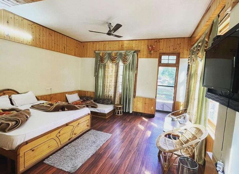 ホテル The White House