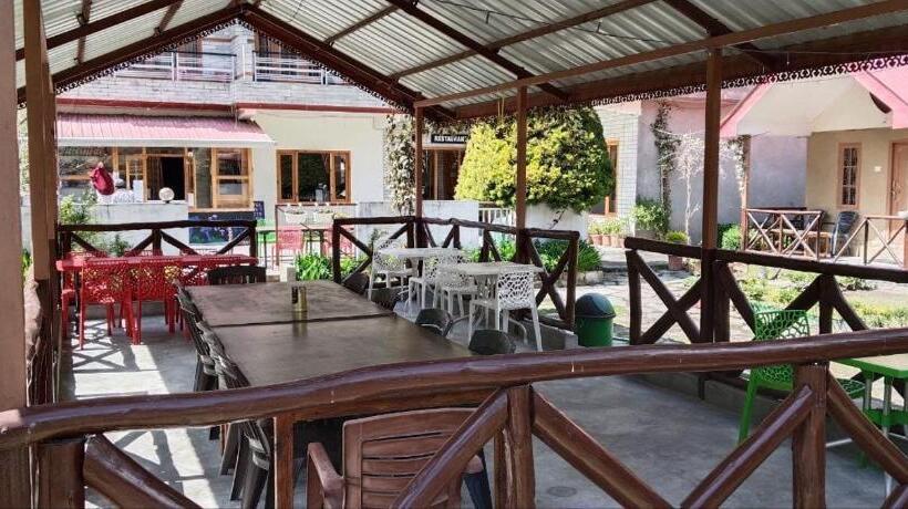 ホテル The White House