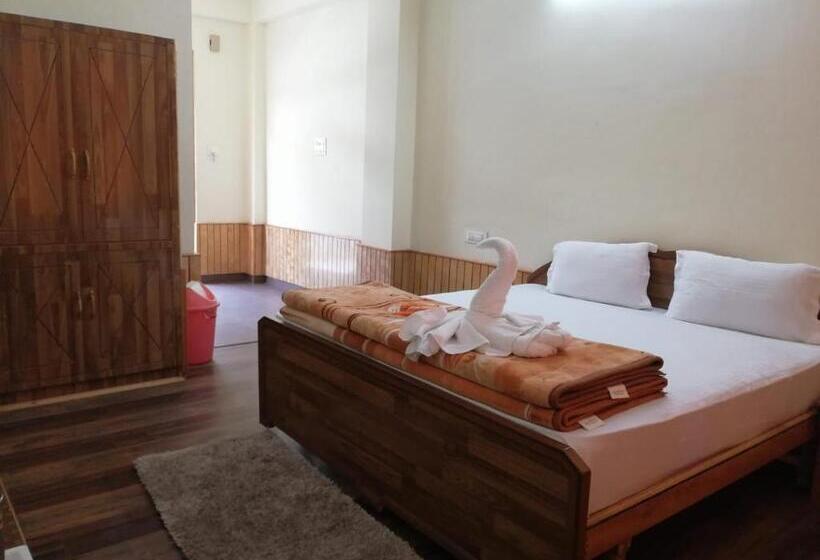 ホテル The White House