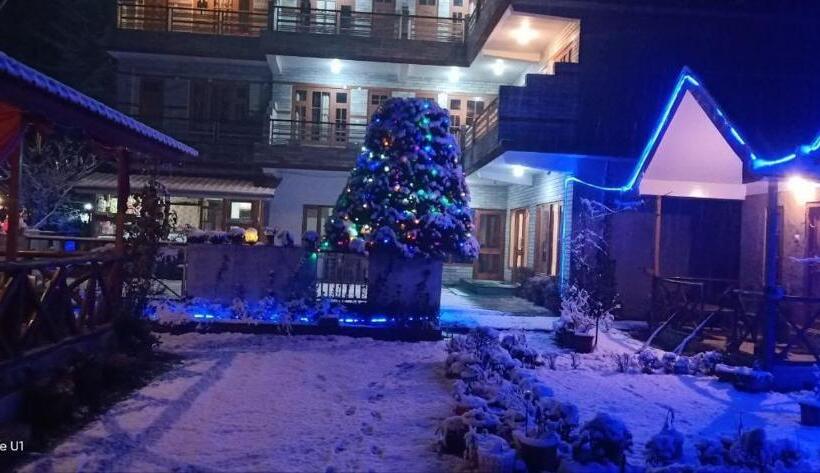 ホテル The White House