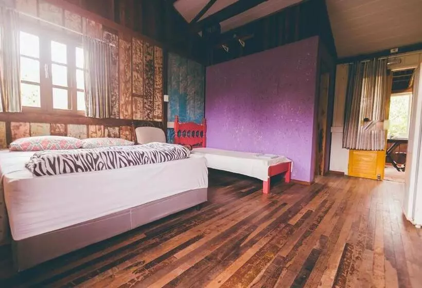 ペンション Chalés Caminhos Do Rosa