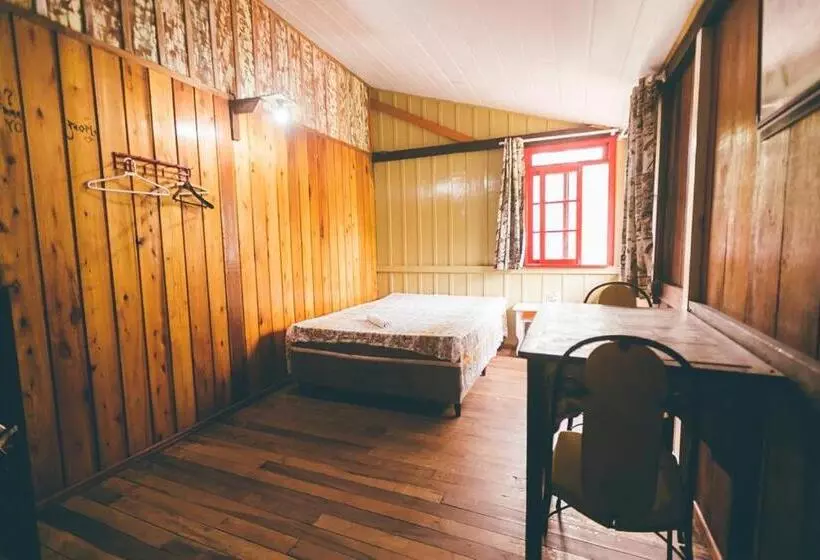 ペンション Chalés Caminhos Do Rosa