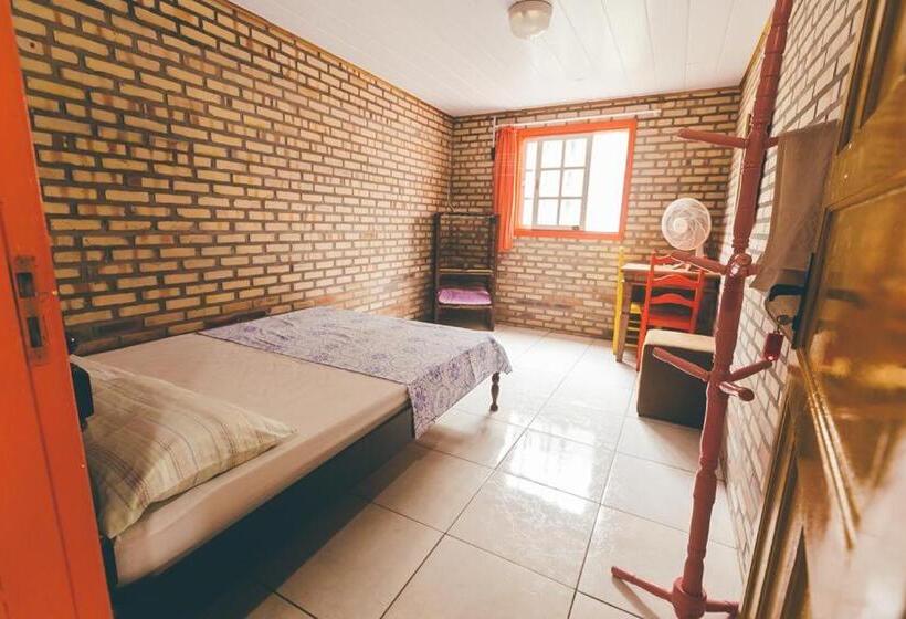 Pensão Chalés Caminhos Do Rosa