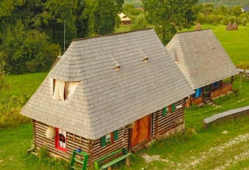 ペンション Complex Tradițional Casa Din Vale