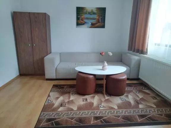 ペンション Djolevi Guesthouse