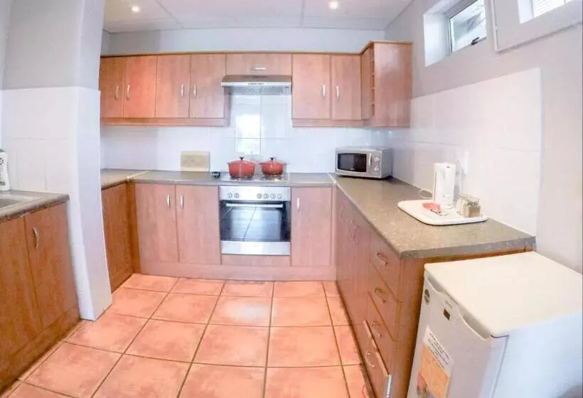 Majatalo Julinas Guesthouse