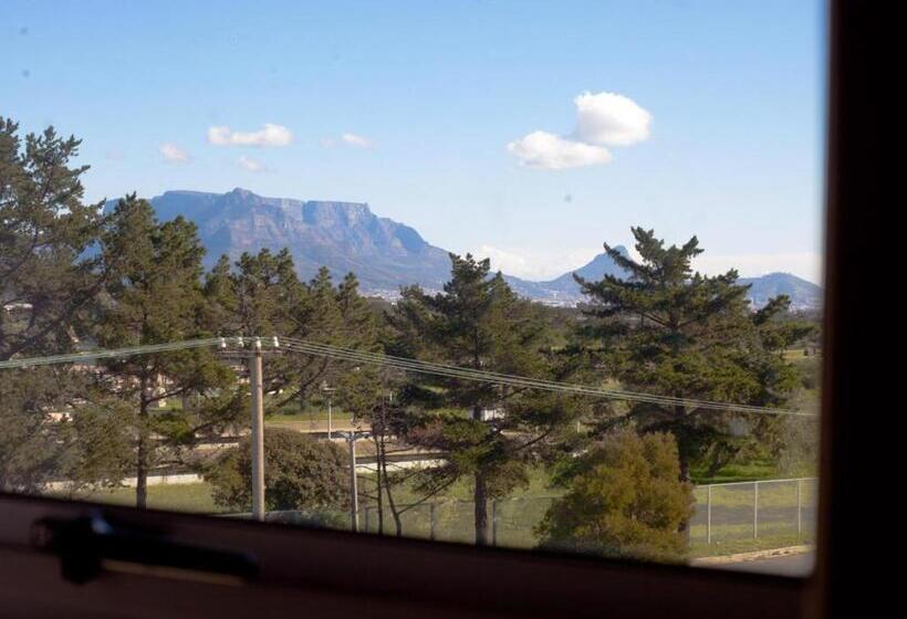 بنسيون Julinas Guesthouse