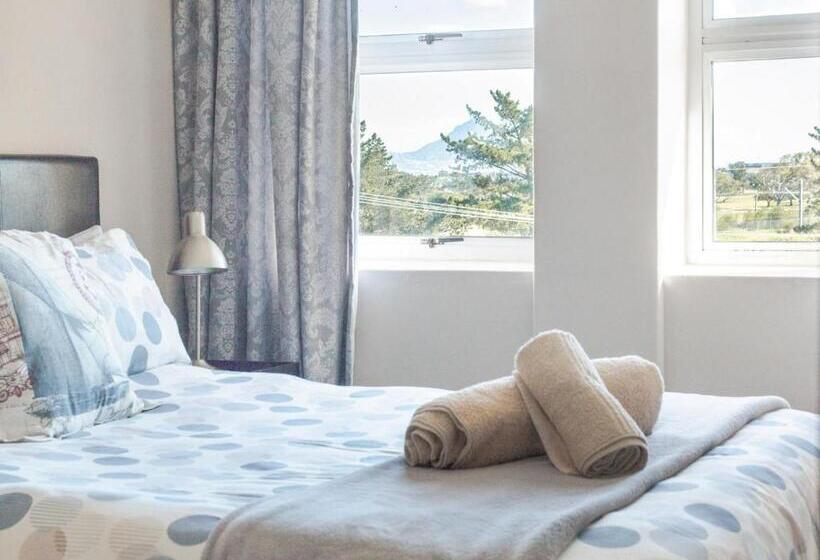 بنسيون Julinas Guesthouse