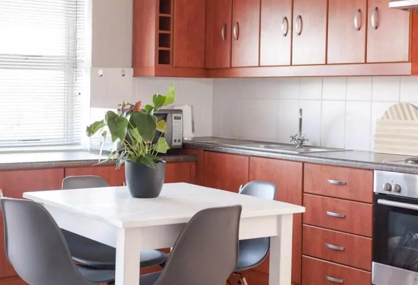 Majatalo Julinas Guesthouse