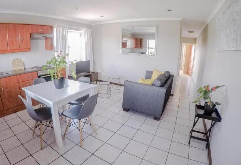 بنسيون Julinas Guesthouse