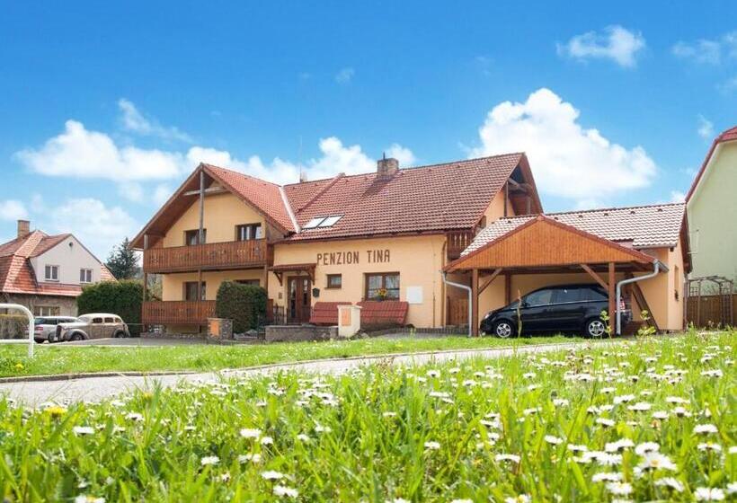 פנסיון Penzion Tina