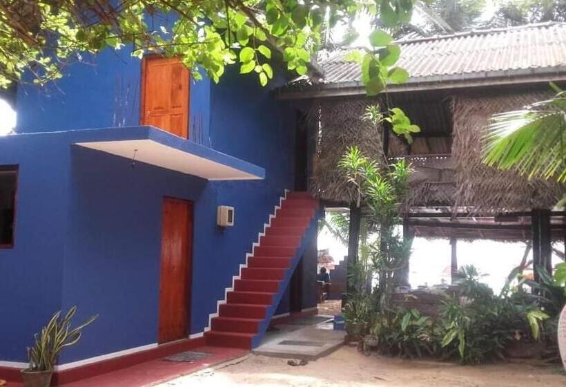 Majatalo Summer Lanka Beach Side