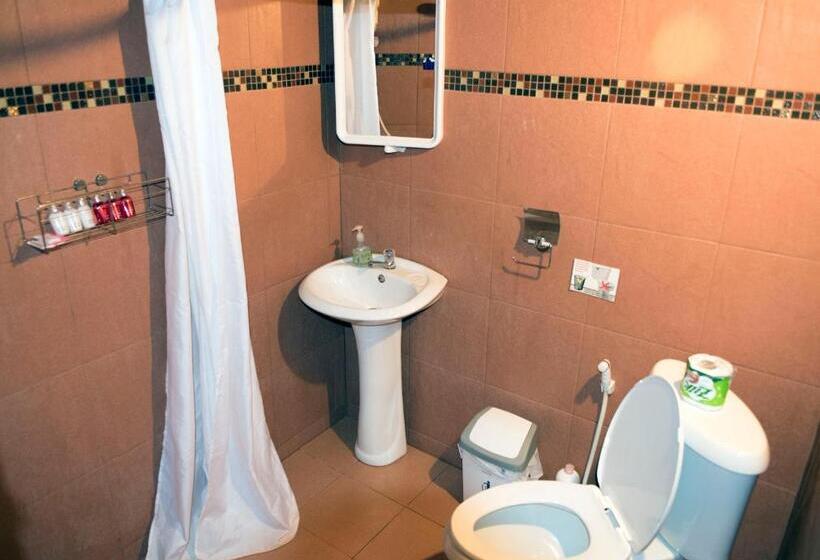 Pensió Sunflower Boathouse