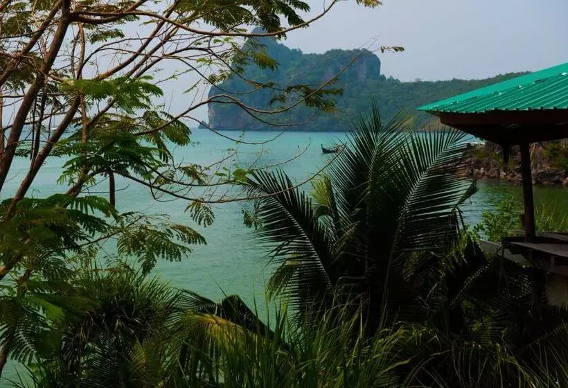 Majatalo Sunflower Boathouse