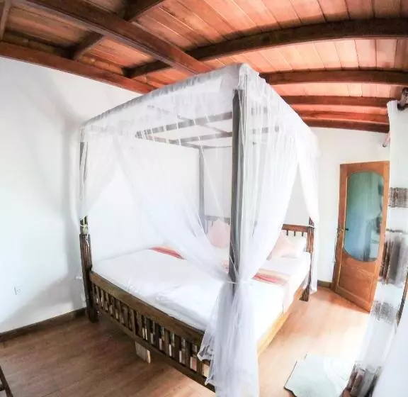 Majatalo The Sea View Villa Surf School