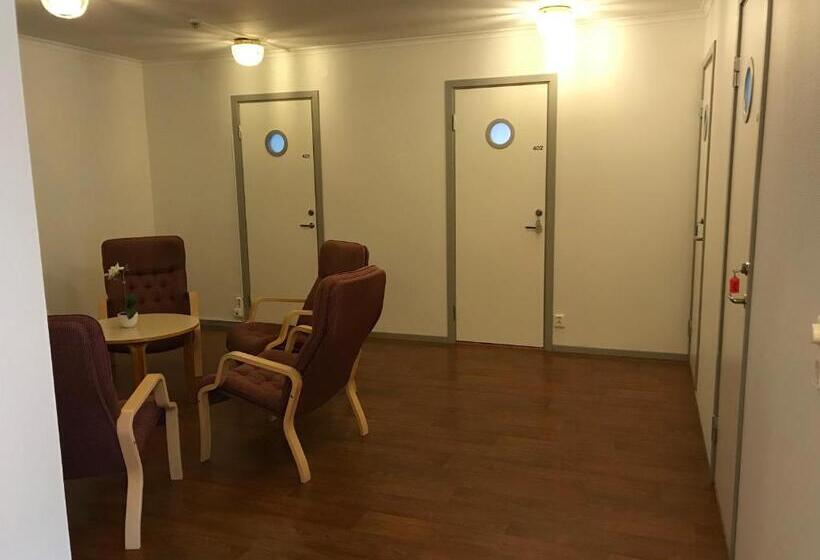 Пансион Vandrarhem Varvet