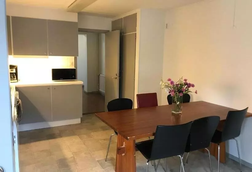 Majatalo Vandrarhem Varvet