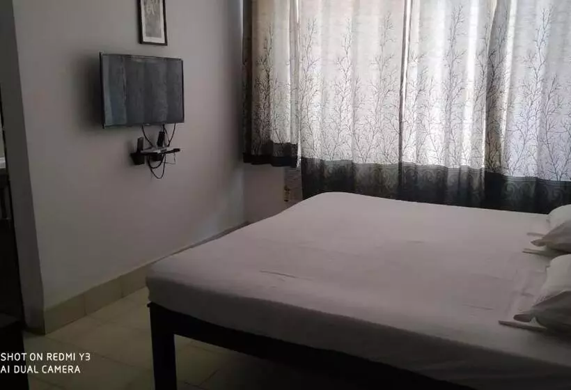 リゾートホテル Saritas Guest House   Bogmalo Beach