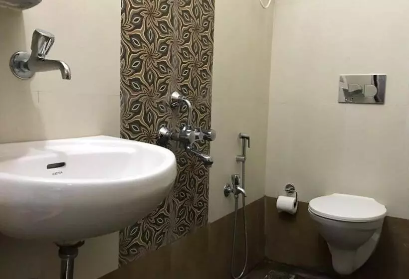 リゾートホテル Saritas Guest House   Bogmalo Beach