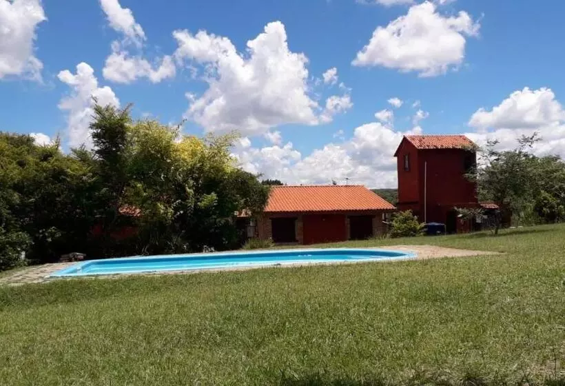 Retkeilymaja Pousada La Vivienda