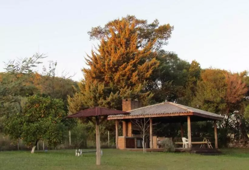 Retkeilymaja Pousada La Vivienda