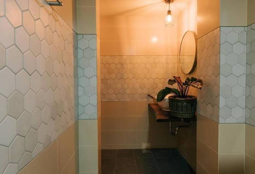 تختخواب و صبحانه Banya Bnb