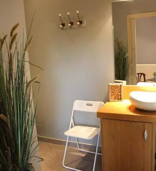 Aamiaismajoitus (B&B) Le Vallon Des Ronzières