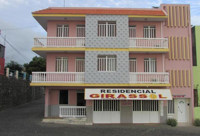 تختخواب و صبحانه Residencial Girassol, Lda