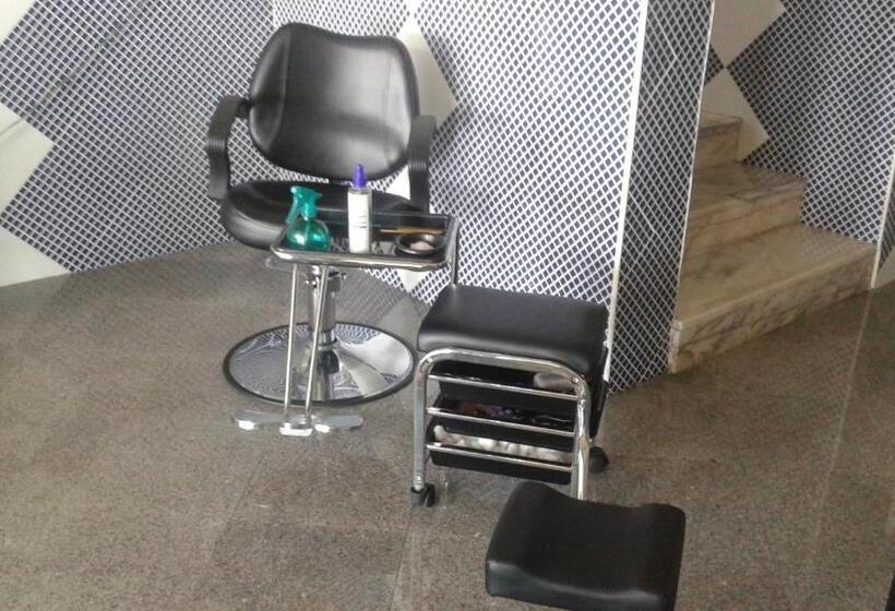 تختخواب و صبحانه Residencial Girassol, Lda