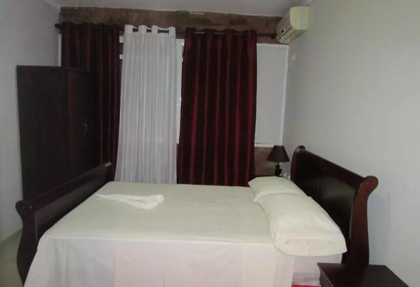 تختخواب و صبحانه Residencial Girassol, Lda